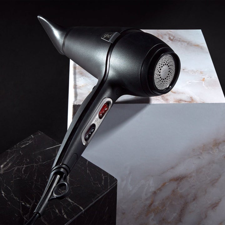 Air Professional Hairdryer & Bodyguard